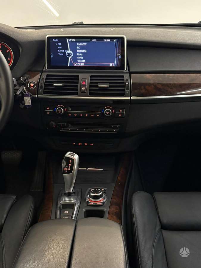 BMW X5, 3.0 l., off-road / crossover