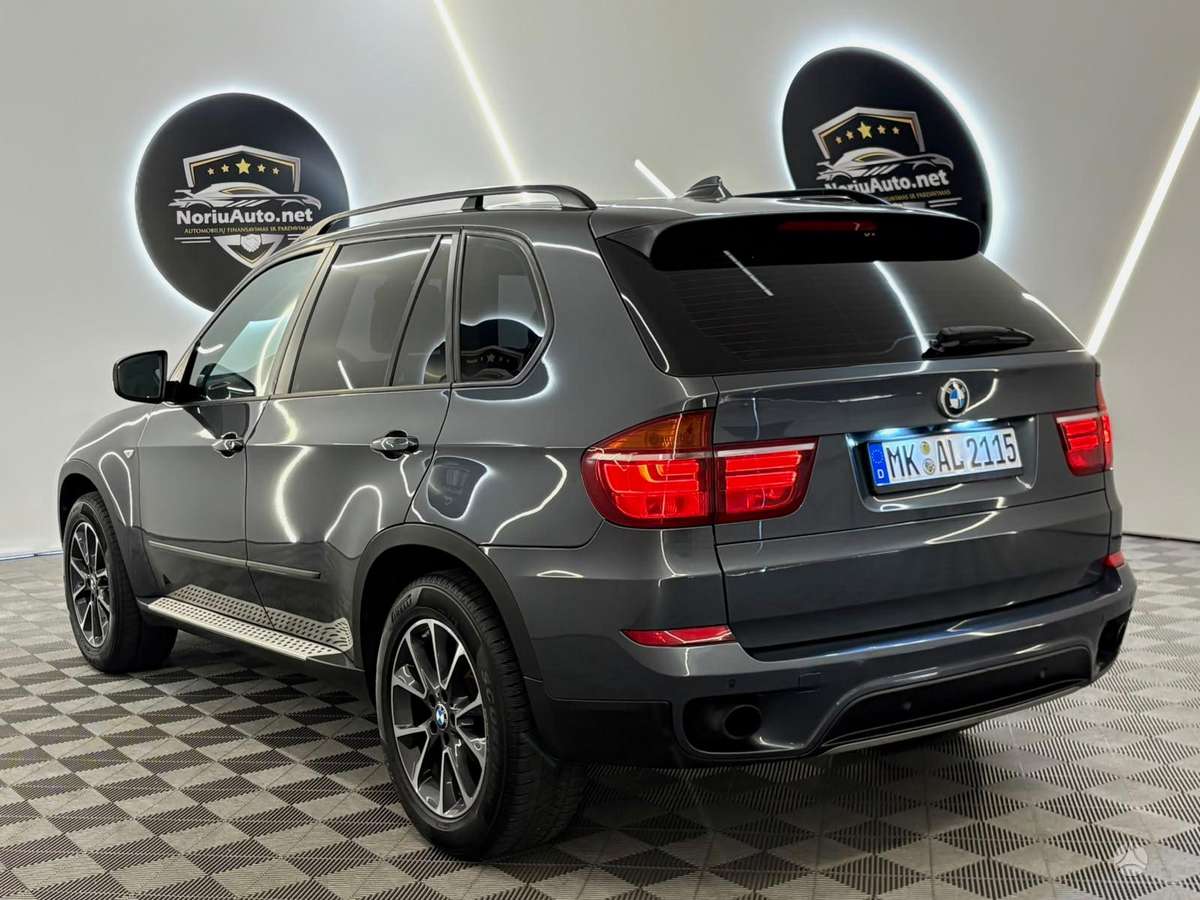 BMW X5, 3.0 l., off-road / crossover