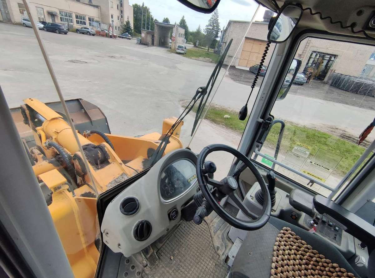Hyundai Hl760-7A, frontal loader