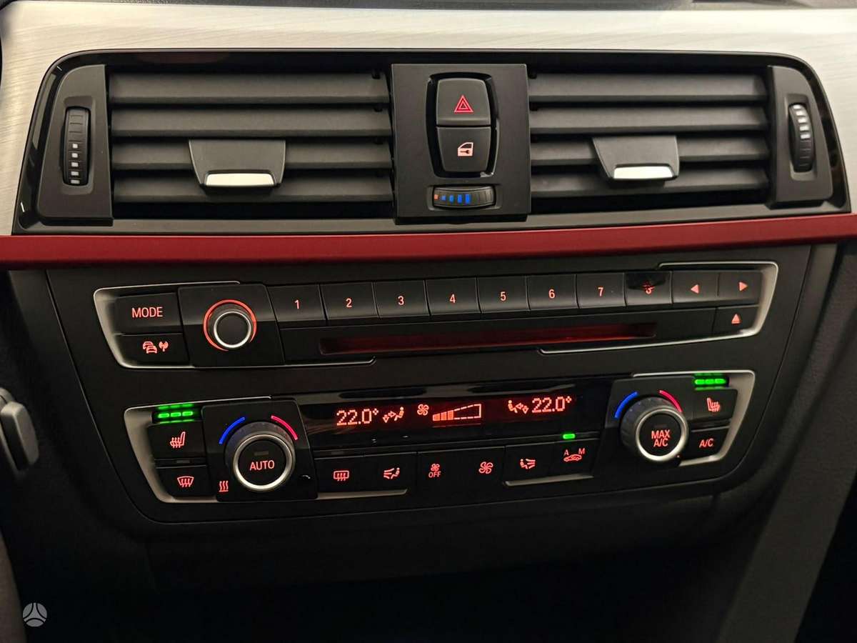 BMW 320, 2.0 l., saloon / sedan