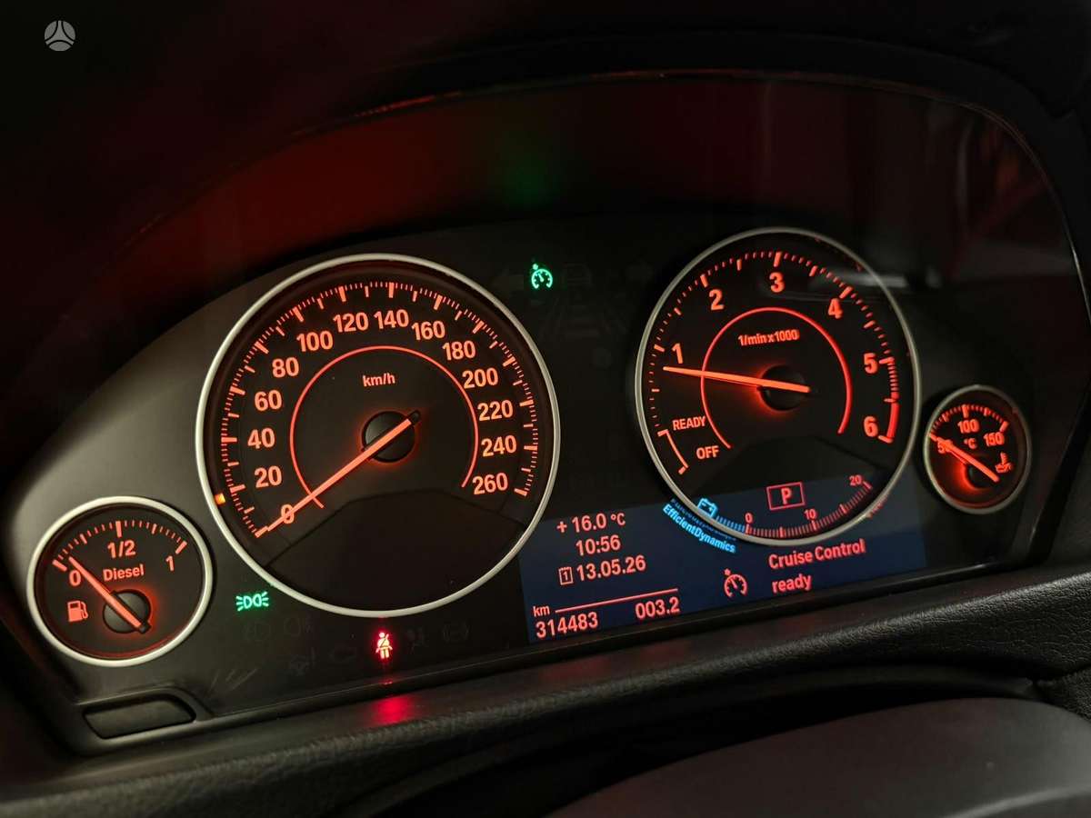 BMW 320, 2.0 l., saloon / sedan