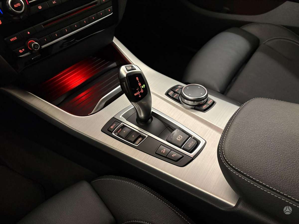 BMW X3, 2.0 l., off-road / crossover