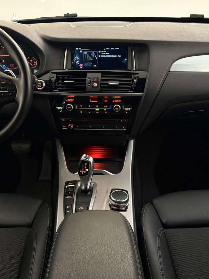 BMW X3, 2.0 l., off-road / crossover