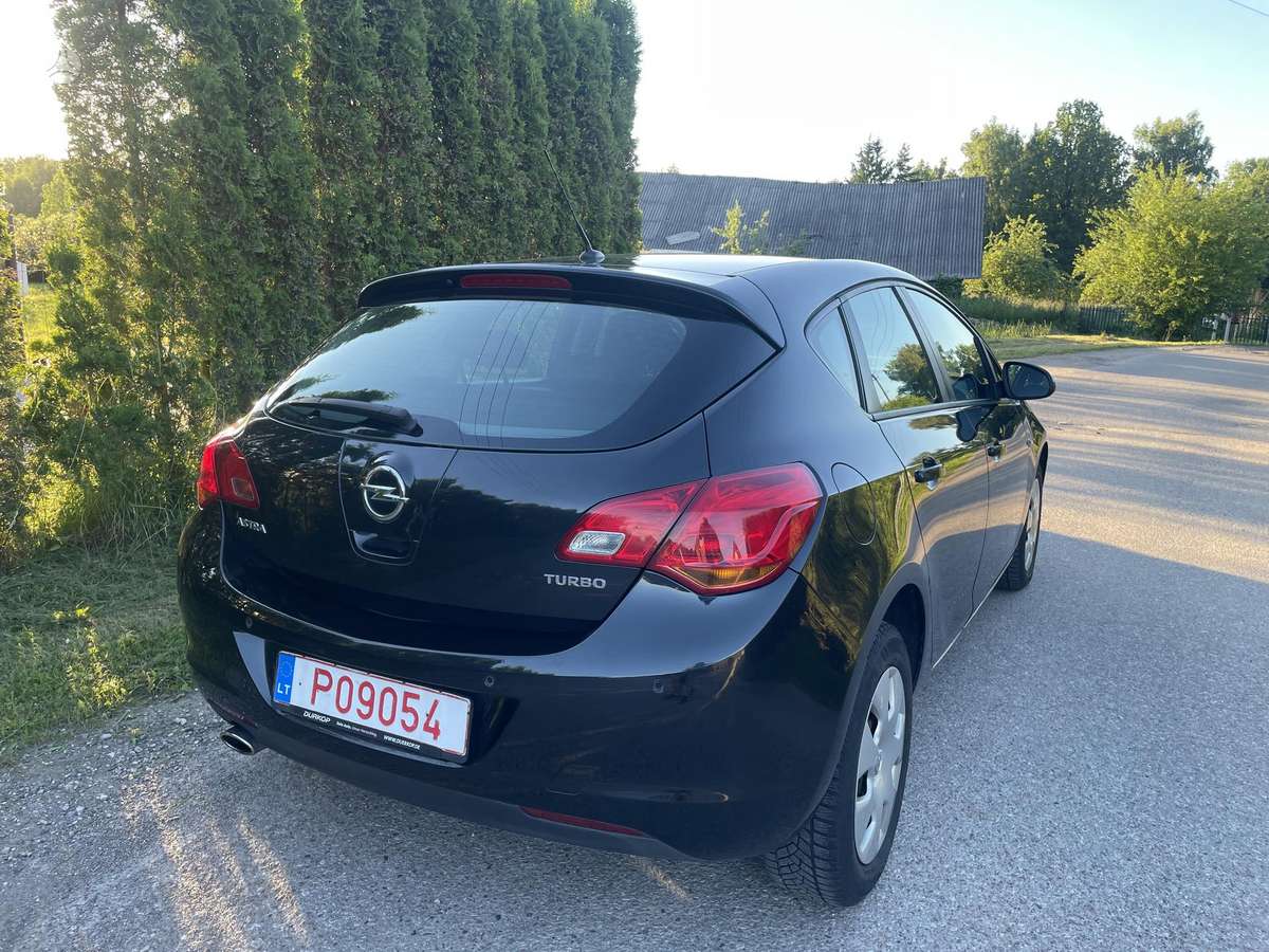 Opel Astra, 1.4 l., Хэтчбек