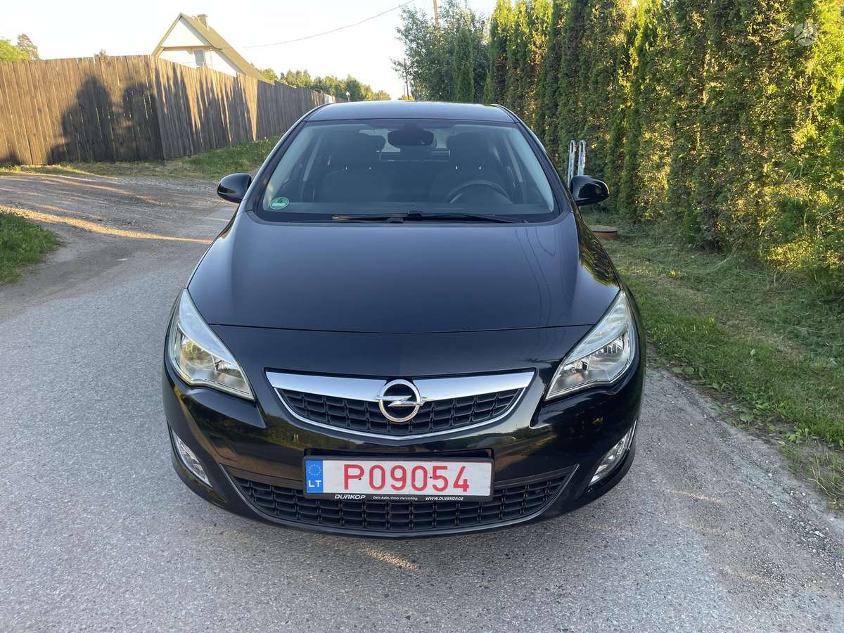 Opel Astra, 1.4 l., Хэтчбек