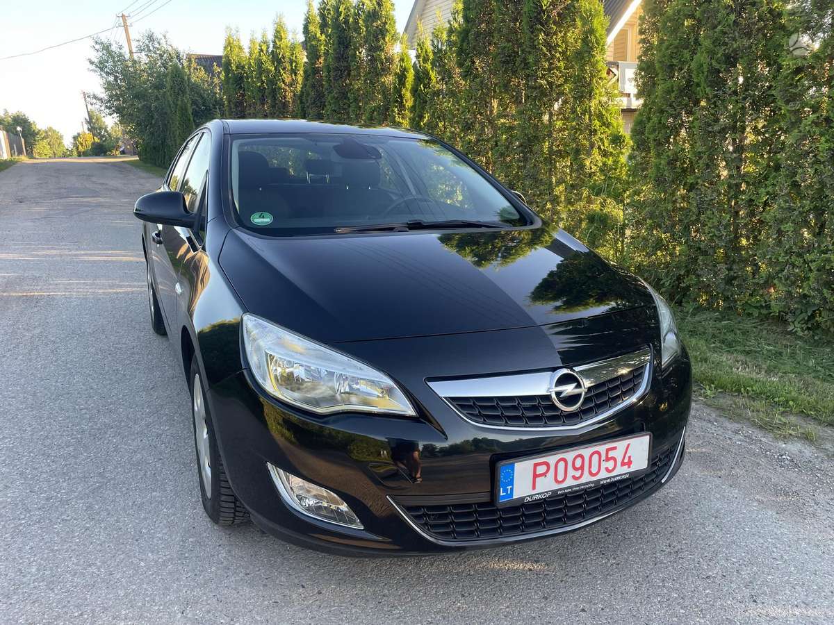 Opel Astra, 1.4 l., Хэтчбек