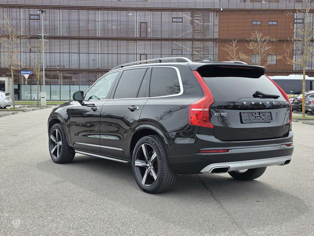 Volvo XC90 - 8