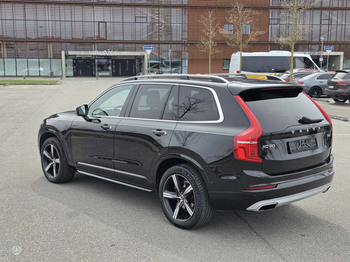 Volvo XC90 - 9