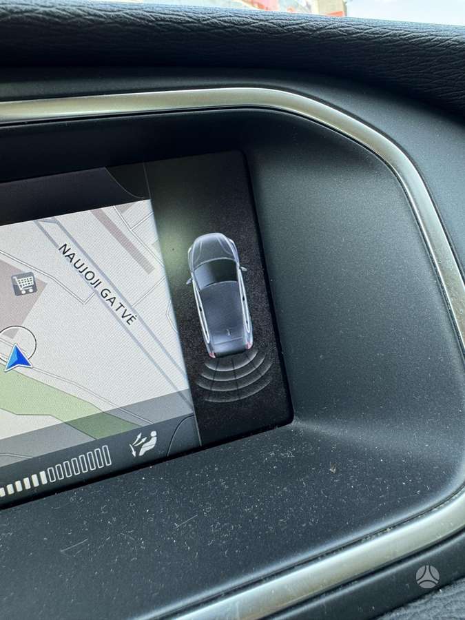 Volvo V40, 1.6 l., hatchback