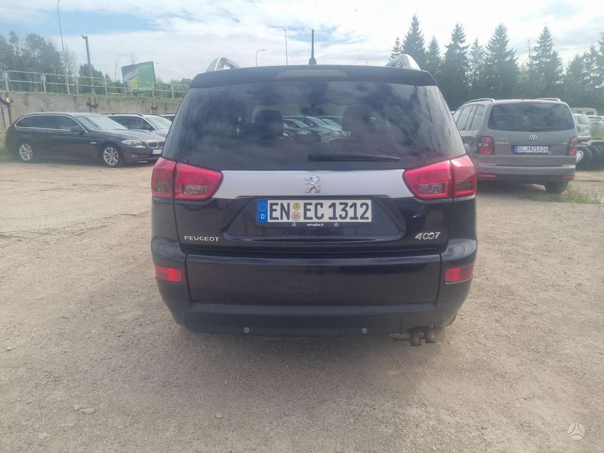 Peugeot 4007 - 5