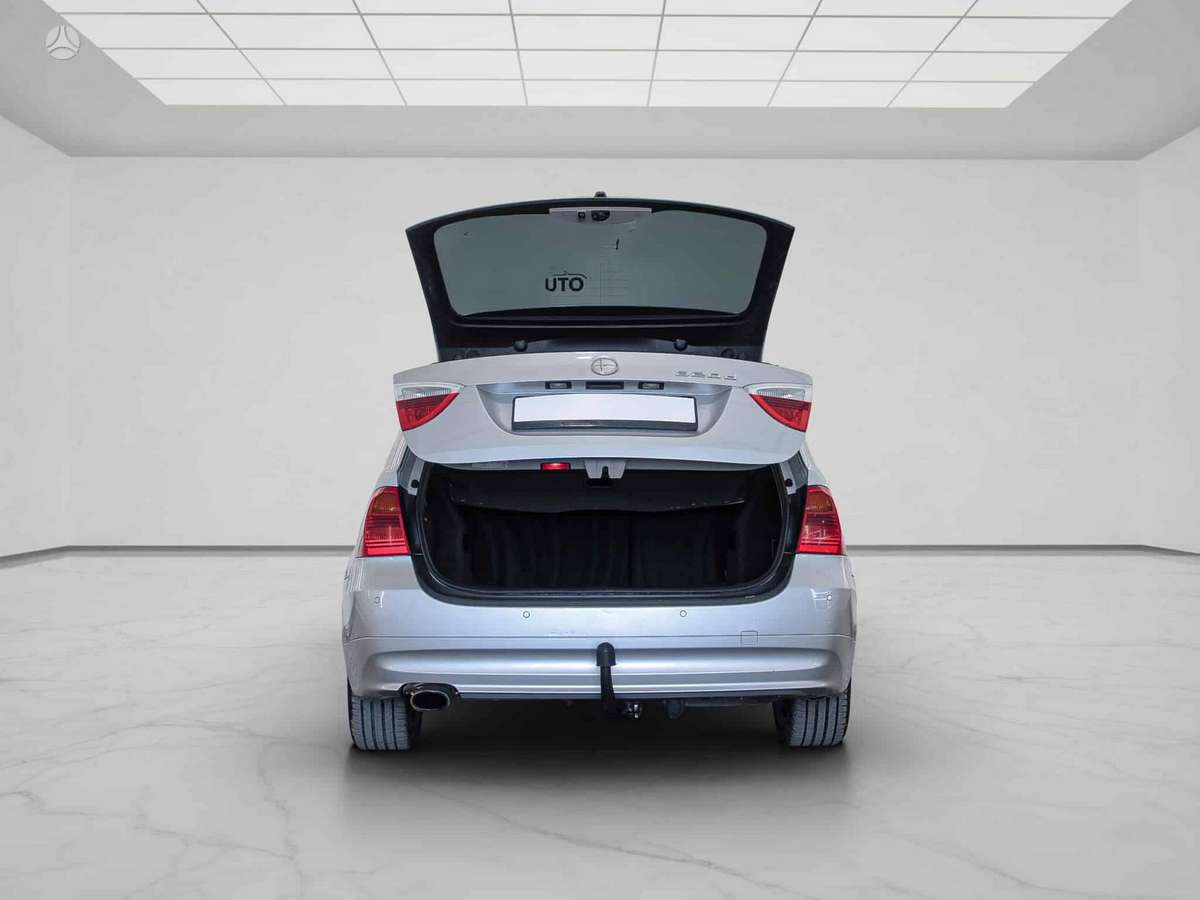 BMW 320, 2.0 l., wagon