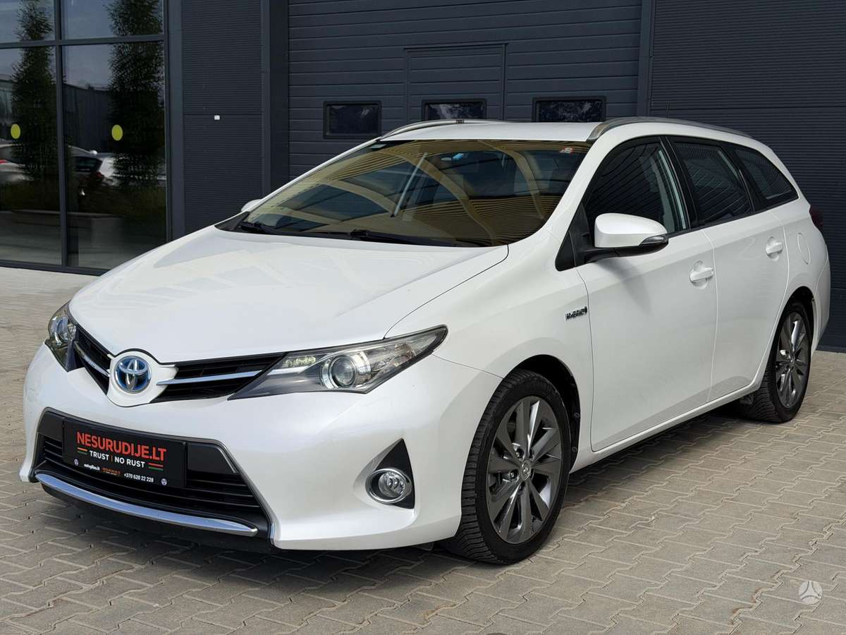Toyota Auris - 2