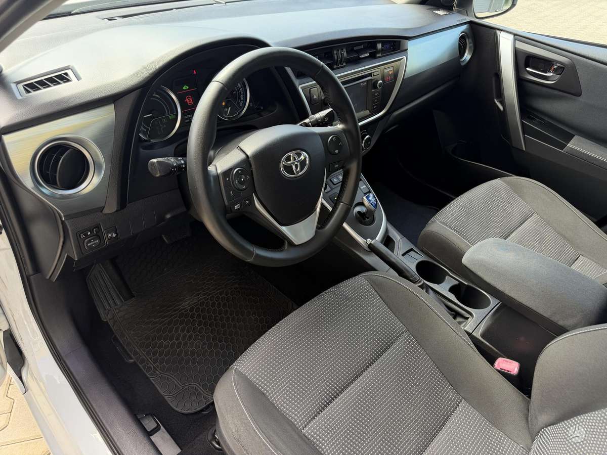 Toyota Auris - 7