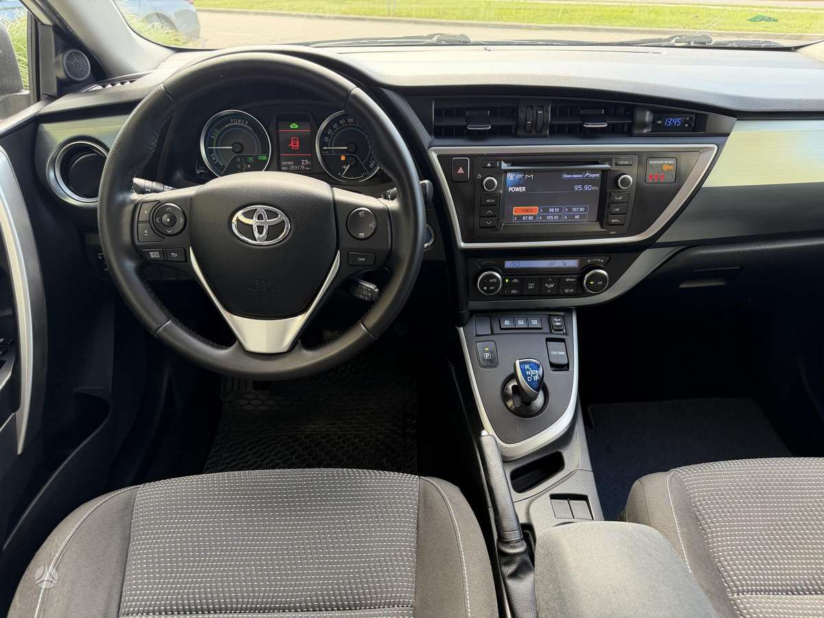 Toyota Auris - 9