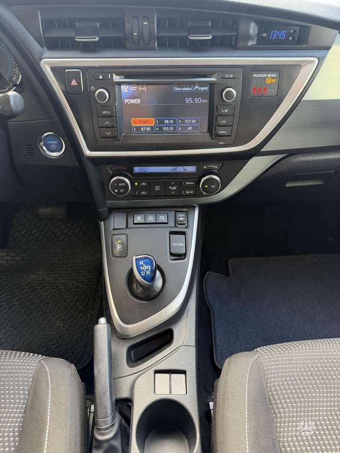 Toyota Auris - 12