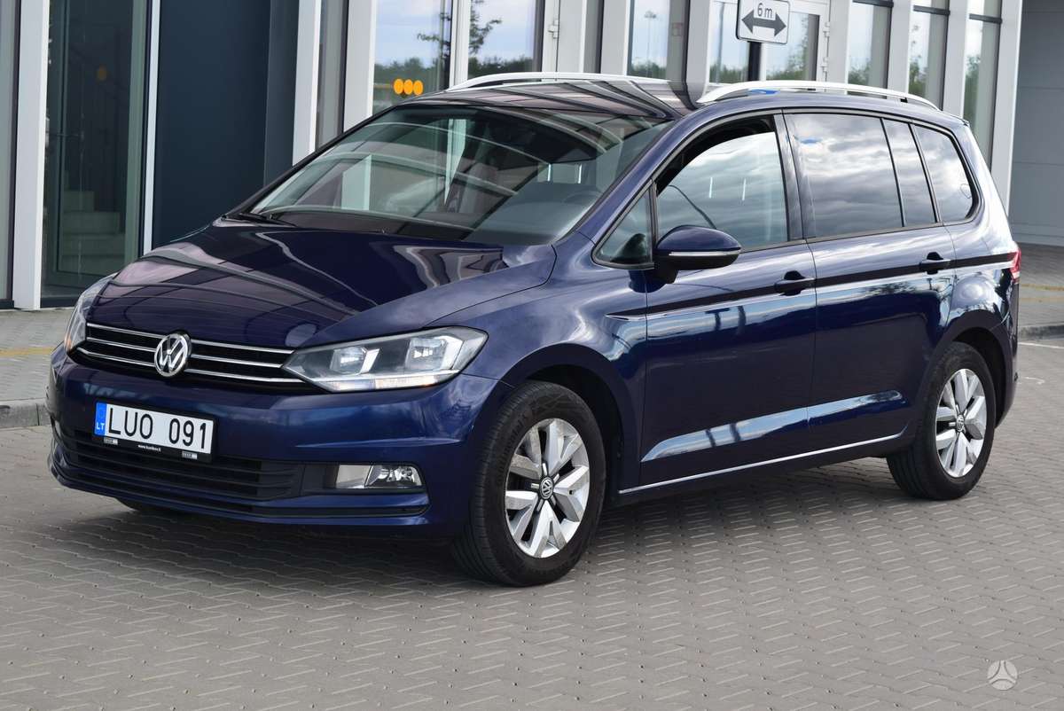 Volkswagen Touran - 1