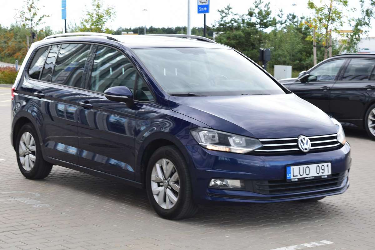 Volkswagen Touran - 3