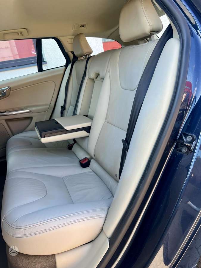 Volvo V60, 2.4 l., Универсал