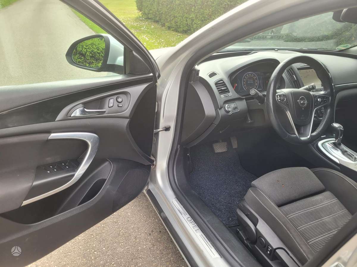Opel Insignia, Универсал