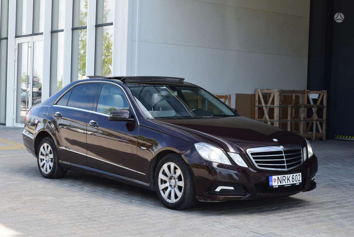 Mercedes-Benz E220, 2.2 l., Седан