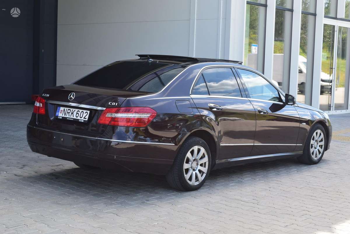 Mercedes-Benz E220, 2.2 l., Седан