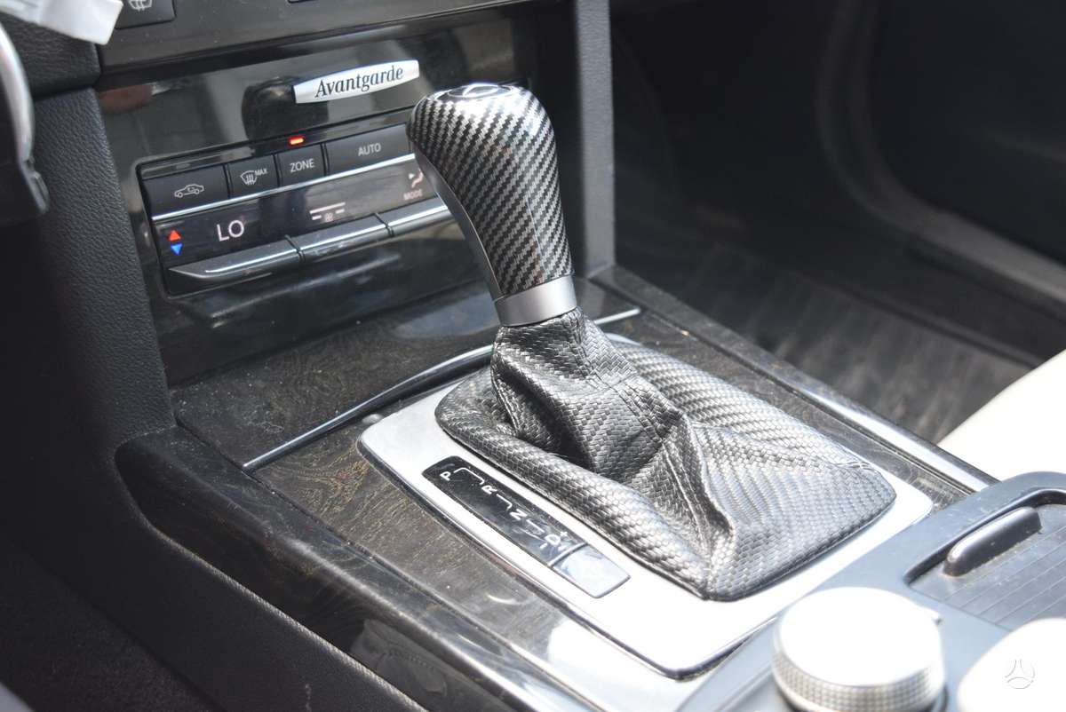 Mercedes-Benz E220, 2.2 l., Седан