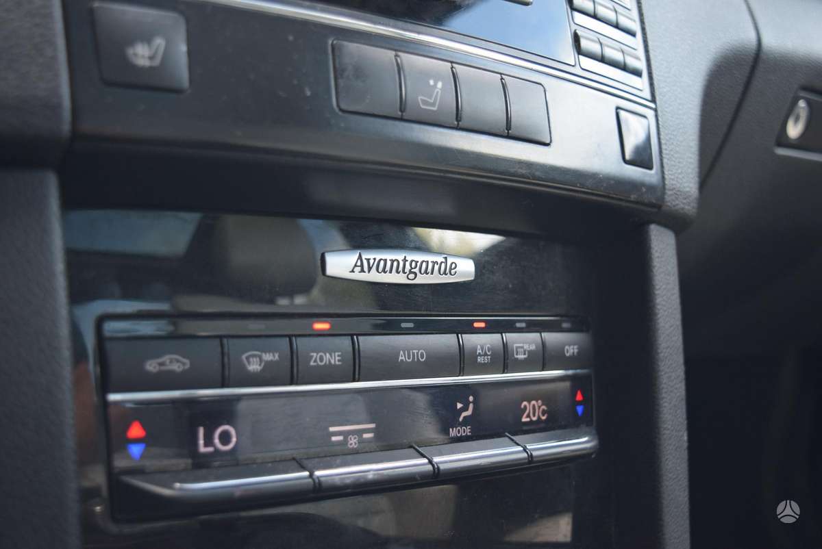 Mercedes-Benz E220, 2.2 l., Седан