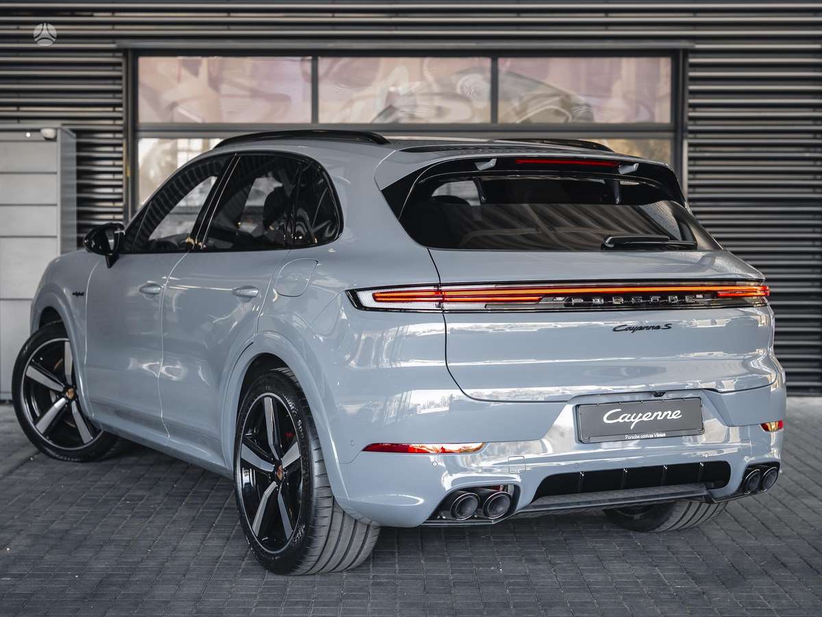 Porsche Cayenne - 3