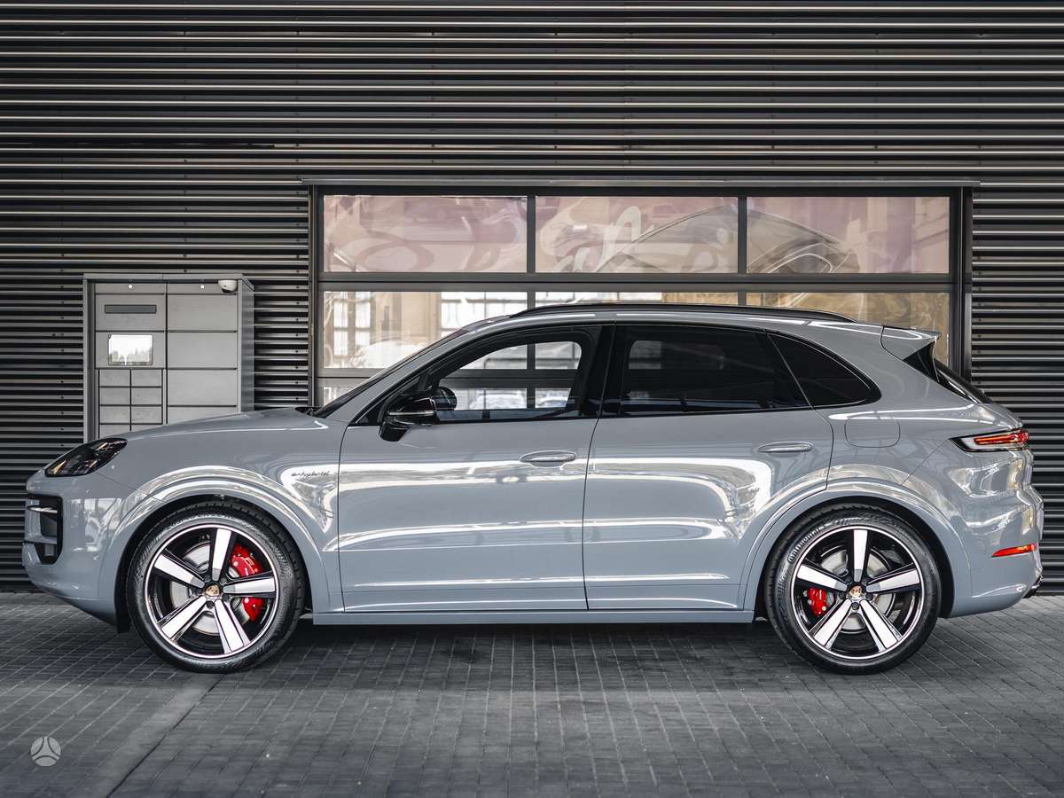 Porsche Cayenne - 2