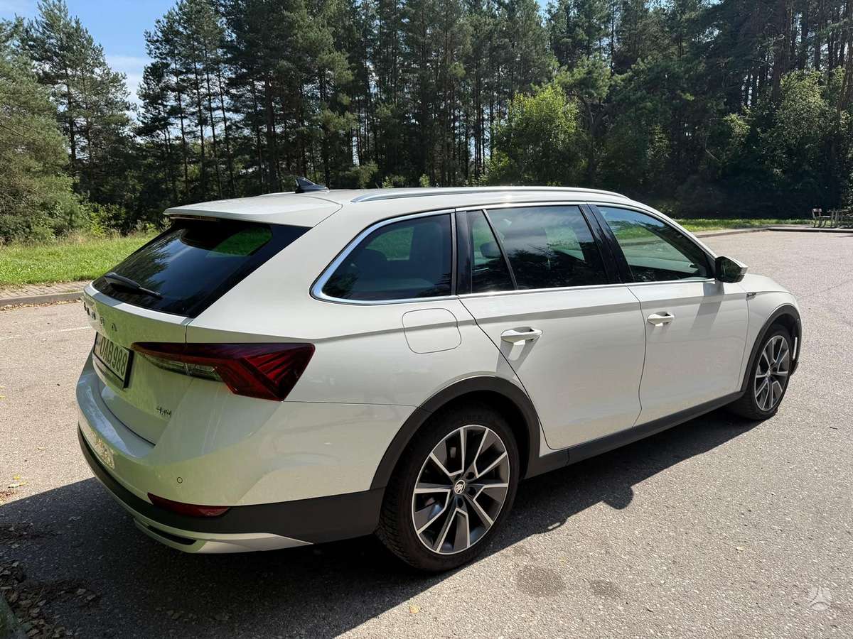 Škoda Octavia Scout - 11