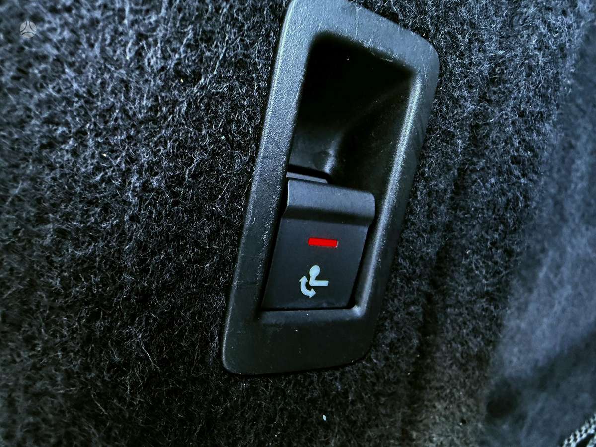 Audi A4, 2.0 l., universalas