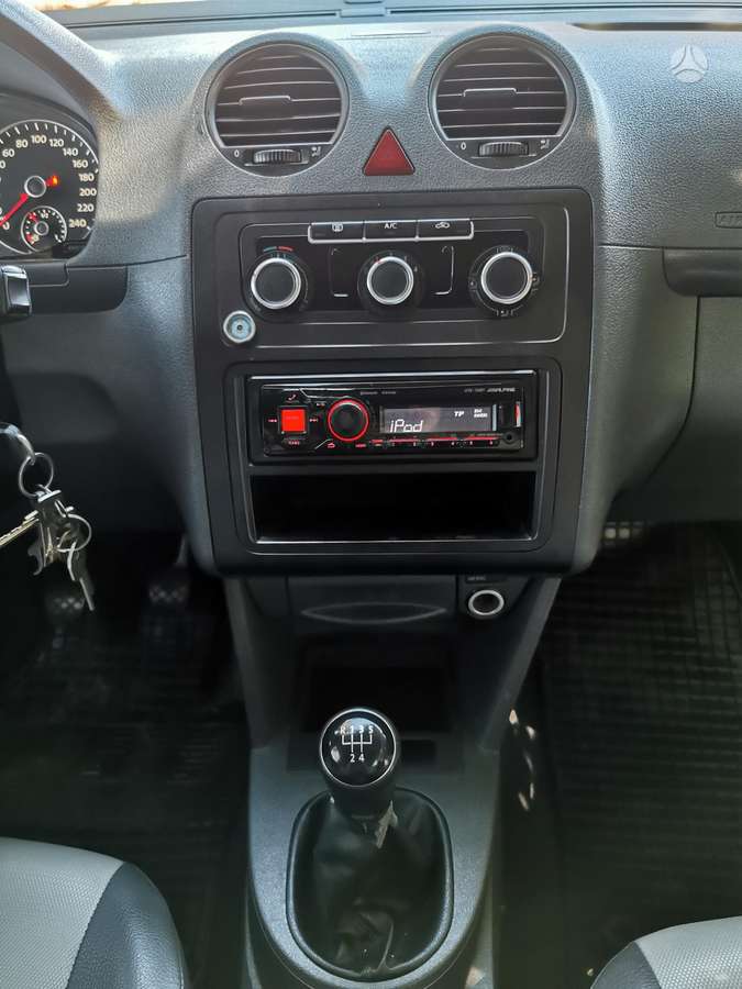 Volkswagen Caddy - 11