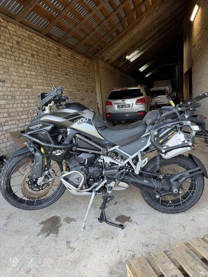 Triumph Tiger, touring / sport touring