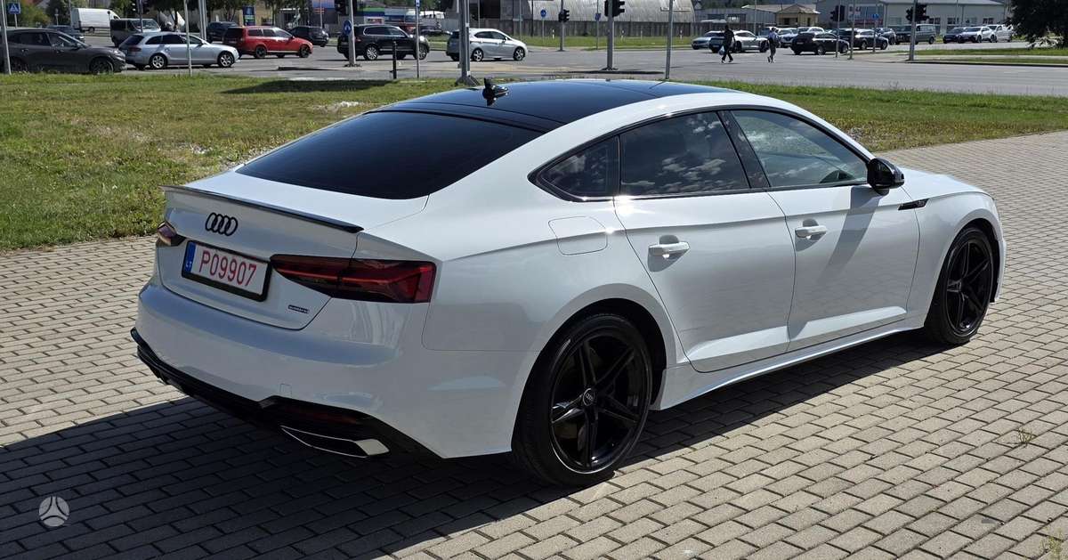 Audi A5, 2.0 l., hatchback
