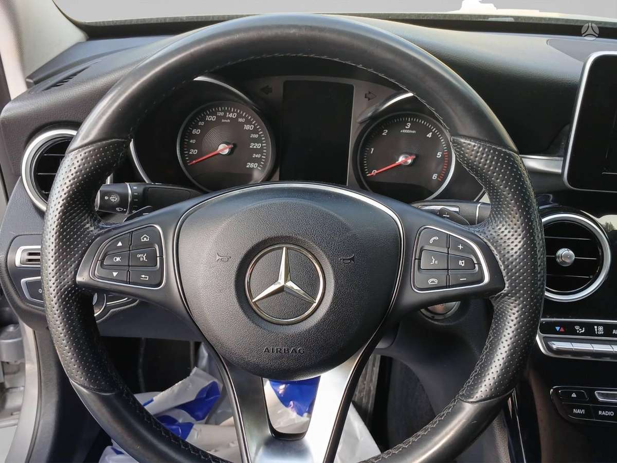 Mercedes-Benz C180 - 12