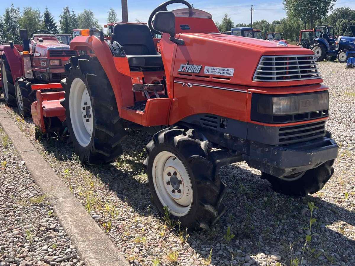 Kubota ĮVAIRIŲ MODELIŲ, tractors