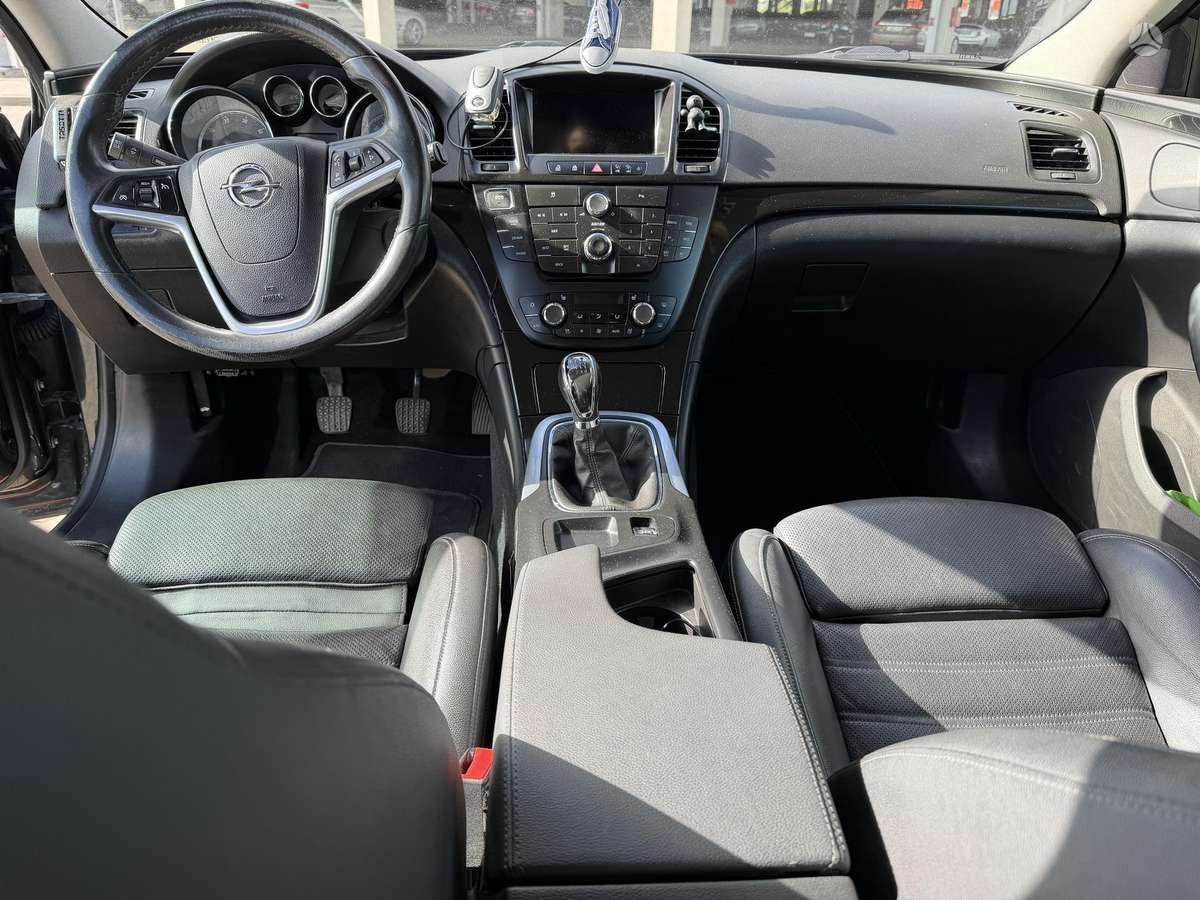 Opel Insignia, 2.0 l., Хэтчбек