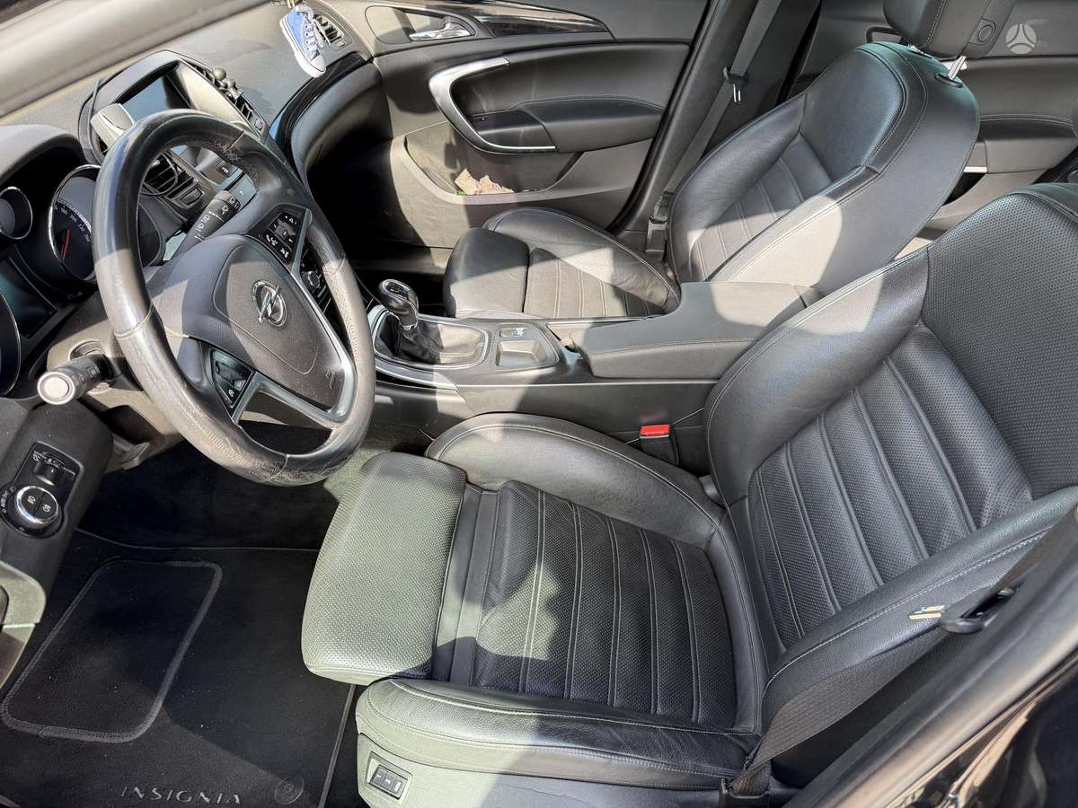 Opel Insignia, 2.0 l., Хэтчбек