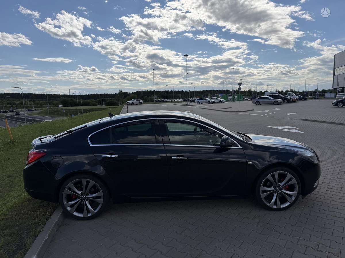 Opel Insignia, 2.0 l., Хэтчбек