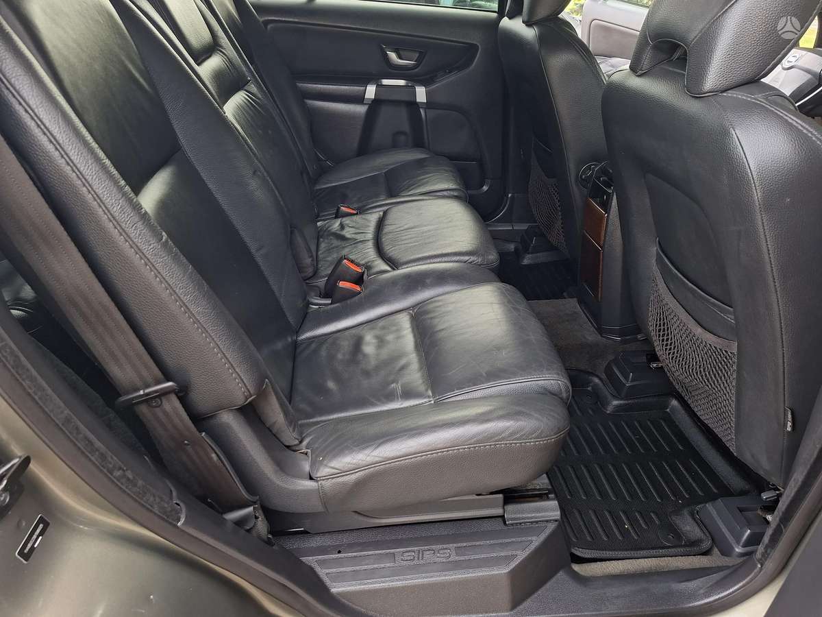Volvo XC90, 3.2 l., off-road / crossover