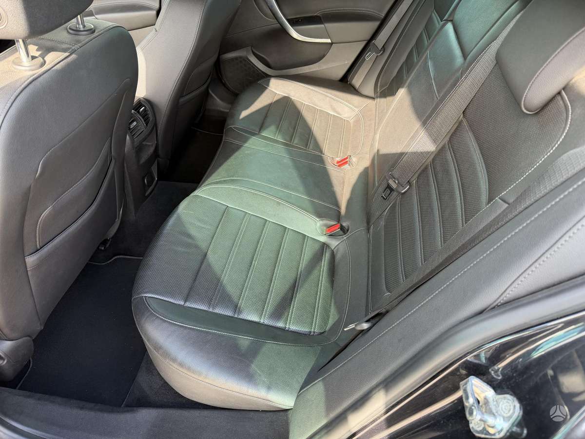 Opel Insignia, 2.0 l., Хэтчбек