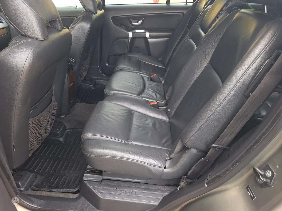 Volvo XC90, 3.2 l., off-road / crossover