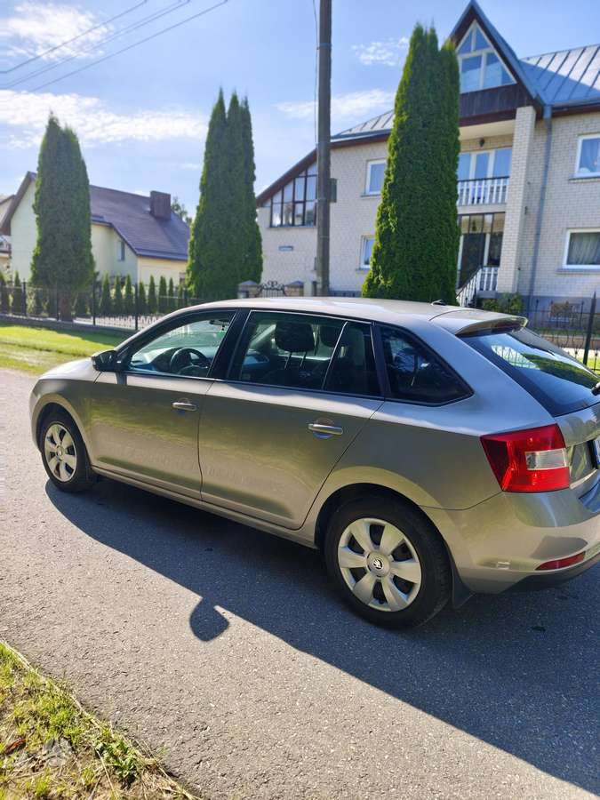 Skoda Rapid, 1.2 l., Хэтчбек