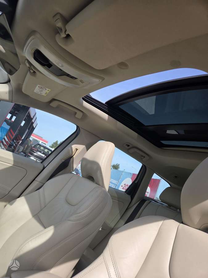 Volvo XC60 - 8