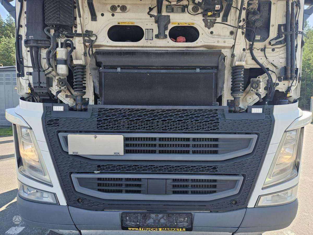 Volvo FH 500 6x2, double sleeper