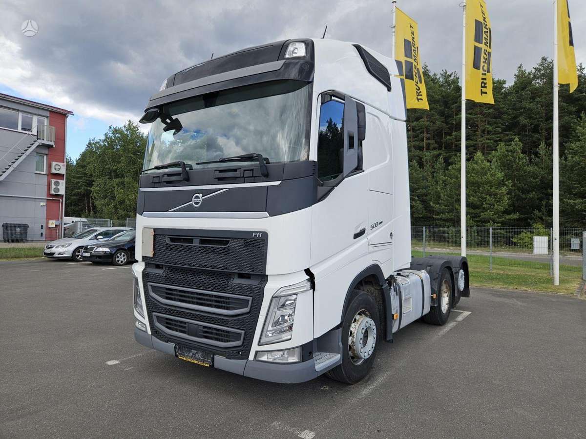 Volvo FH, double sleeper