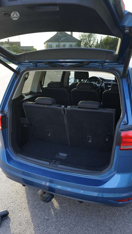 Volkswagen Touran - 8