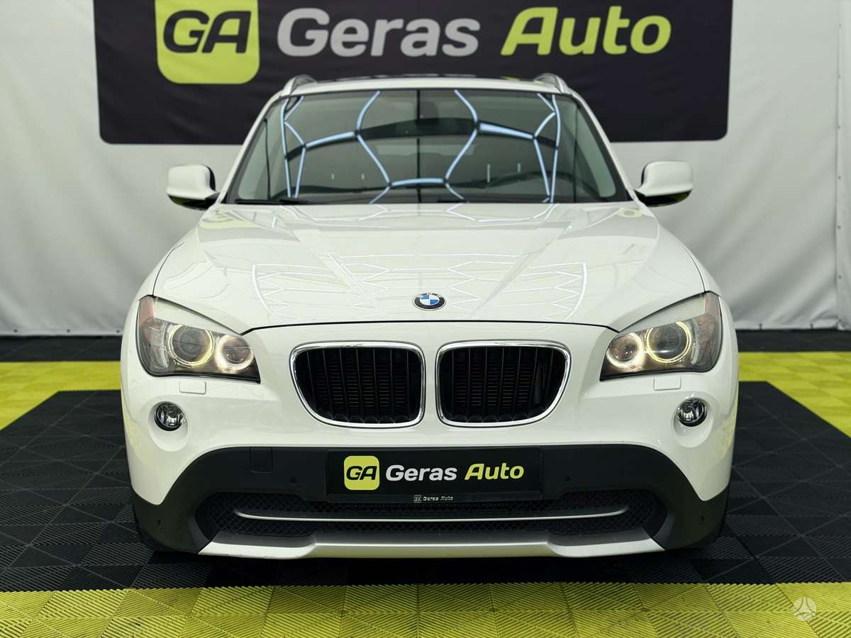 BMW X1, 2.0 l., off-road / crossover