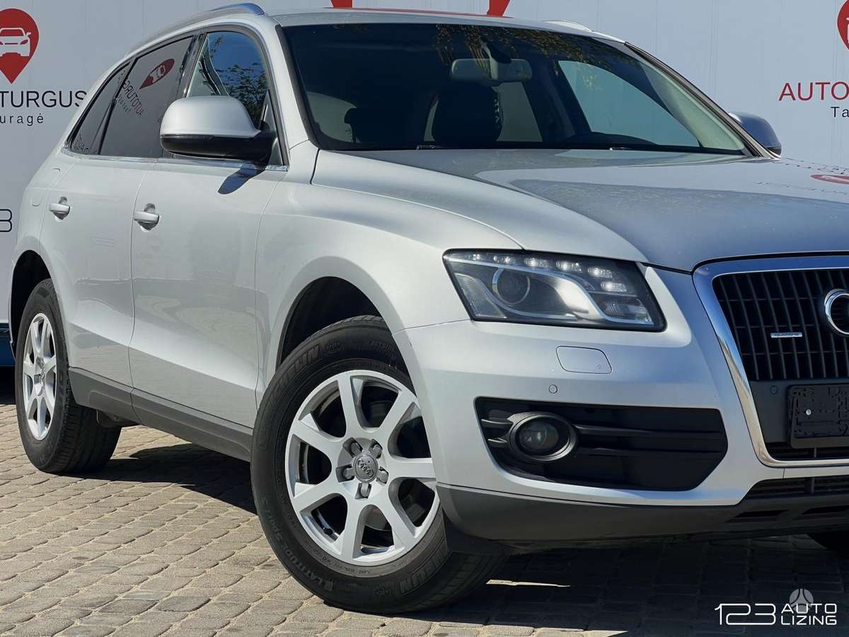 Audi Q5, 2.0 l., off-road / crossover