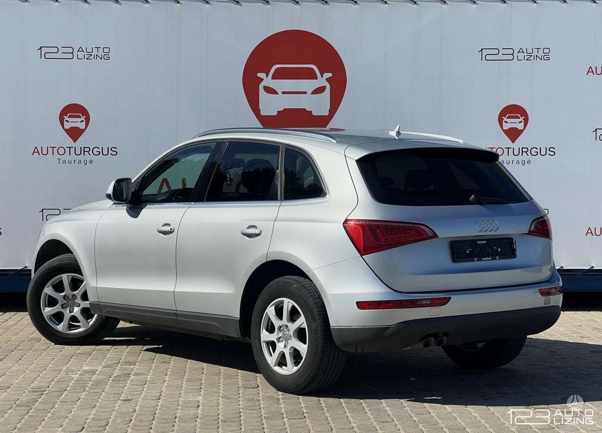 Audi Q5, 2.0 l., off-road / crossover